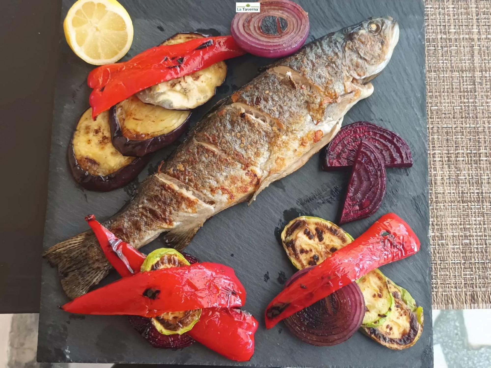 Pensiunea La Taverna Traisteni Ngoại thất bức ảnh